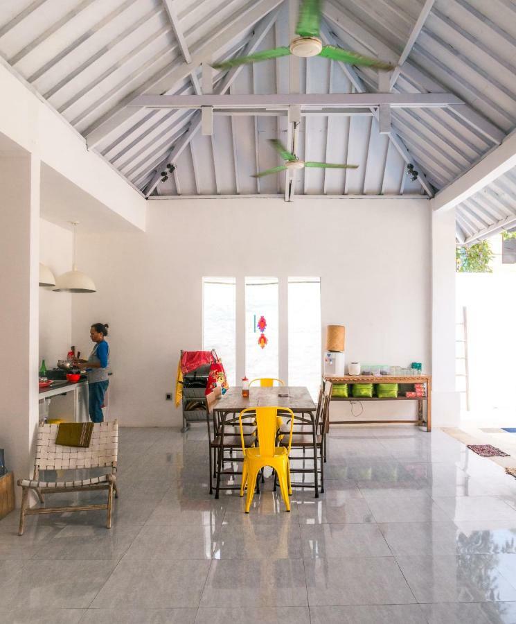 Хостел La Boheme Canggu Экстерьер фото