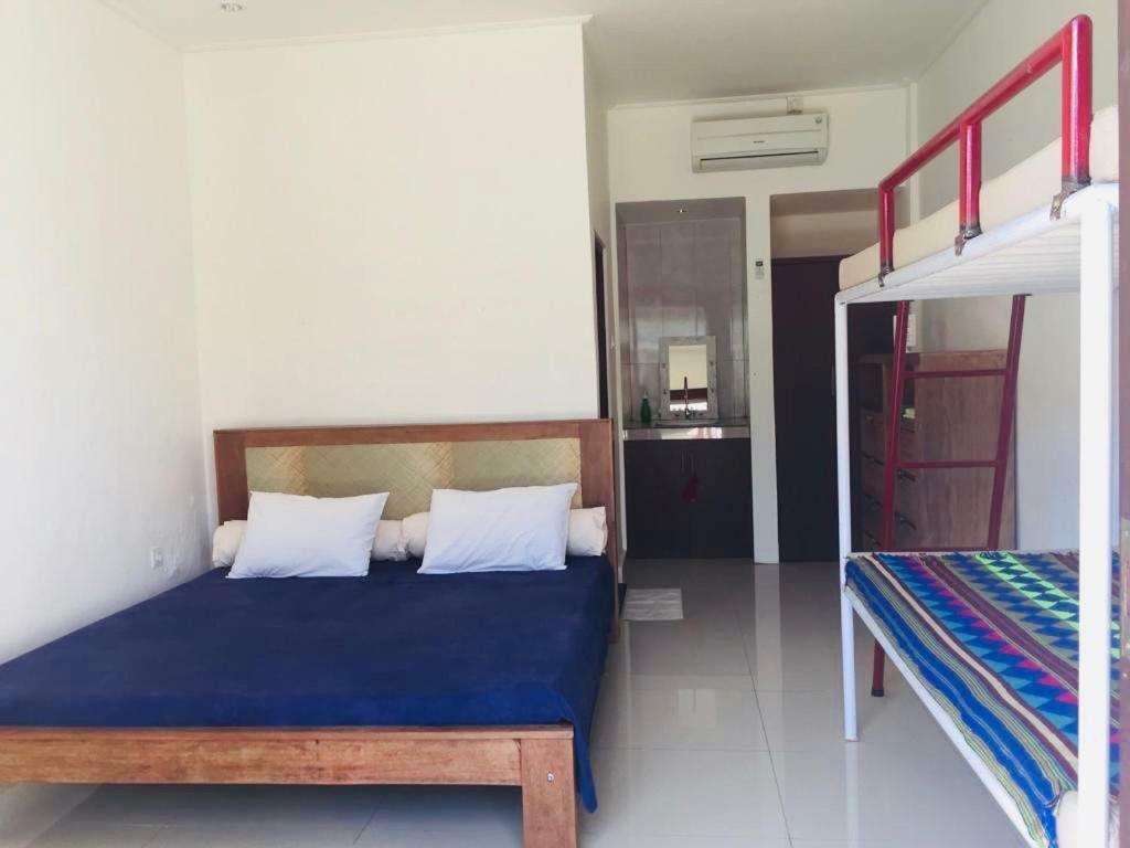 Хостел La Boheme Canggu Экстерьер фото